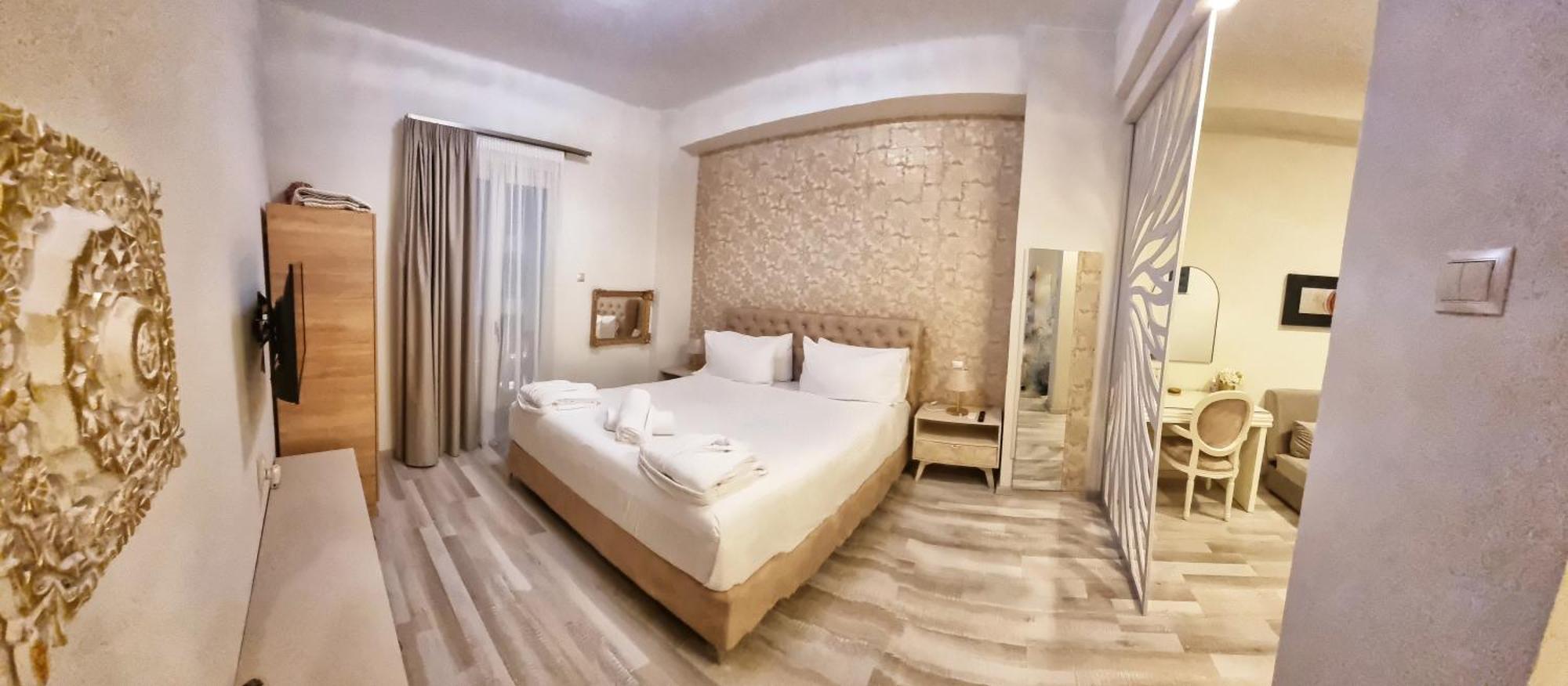 Golden Center Rhodes City